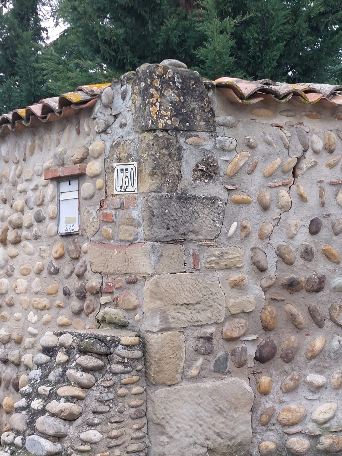 Eglise de Chambalud (7)